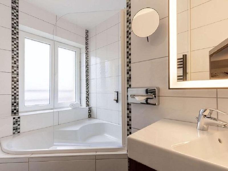 3698DF39F03EE988D75E01BAD74C35D6