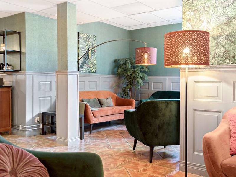 7A3771853DFF14DC5E936F329F6343D3