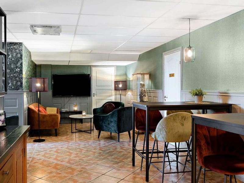 2AC54E499CFB1E88F107DA4E3639FA0E