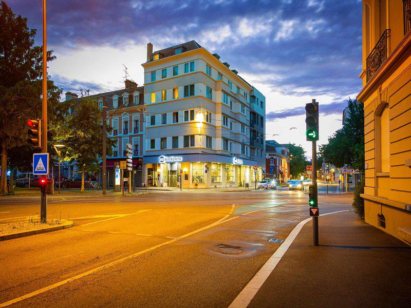 4E63F725530BF9A5DBF330EB512BF030