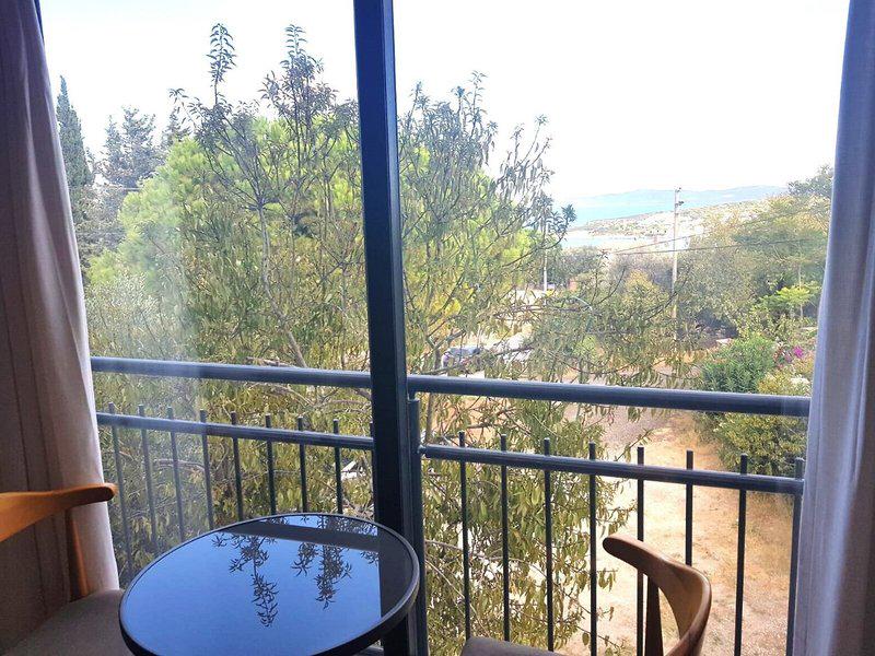 A03F0A3363FF6D66CB9961C56212972A