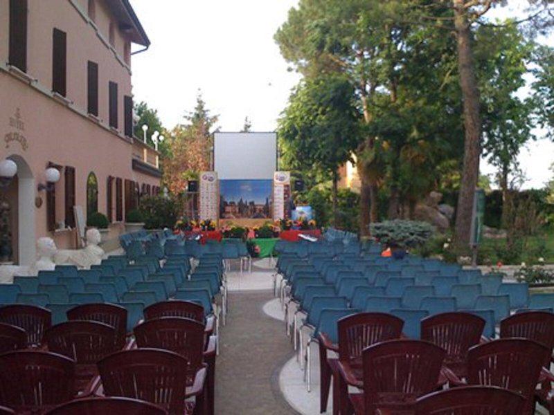 5DD8CB08F8E9AD5152A4E2CA9ECF0DE9