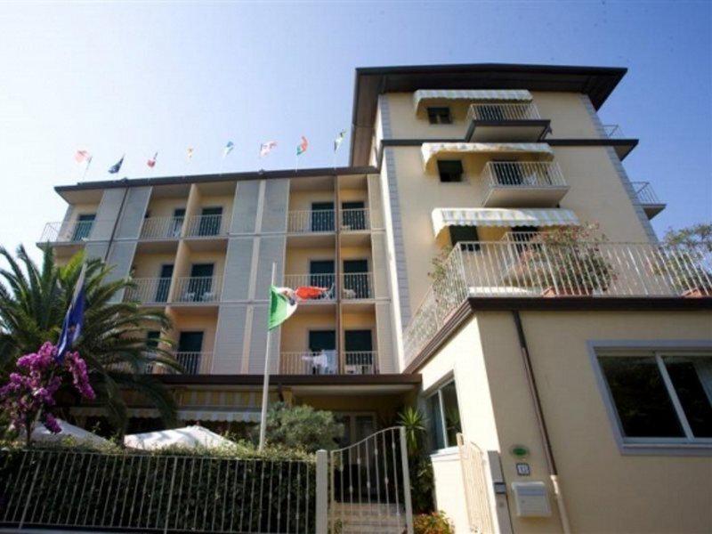 1C8F8D75E5D09A57D62421FDCDCF753B