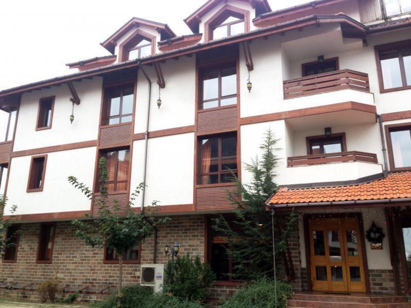 49804491A34F5F7E1AFB0315F61C9B57