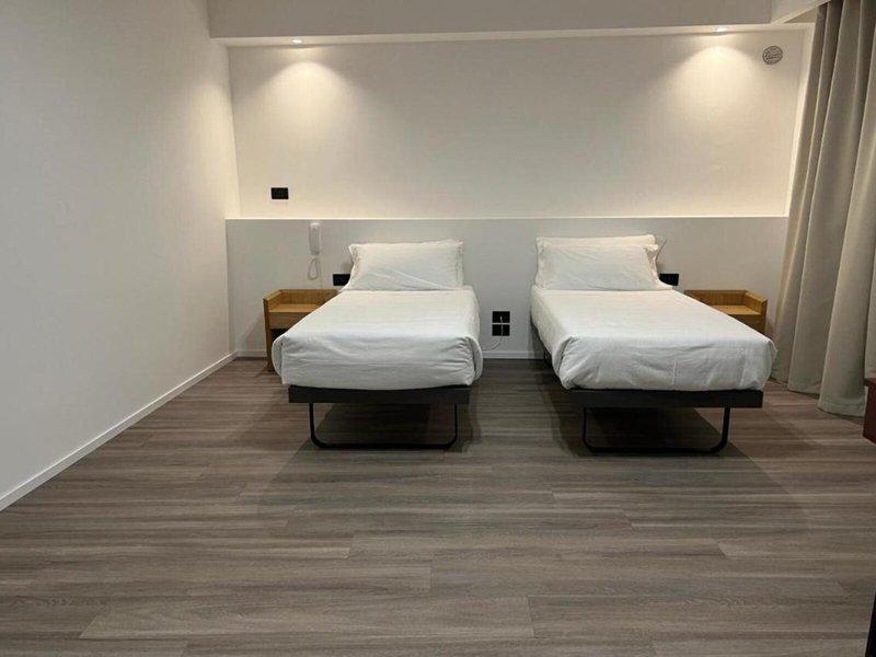 98647D986BCFFF0BAA68319510E90F88