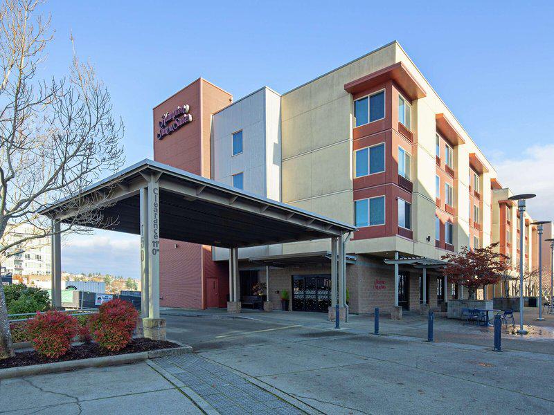 72CD775D5130640E9424503C5CF69D18