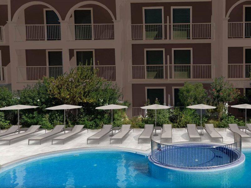 2BCC1B5DC33C0C1AE72B4C9C6D829053