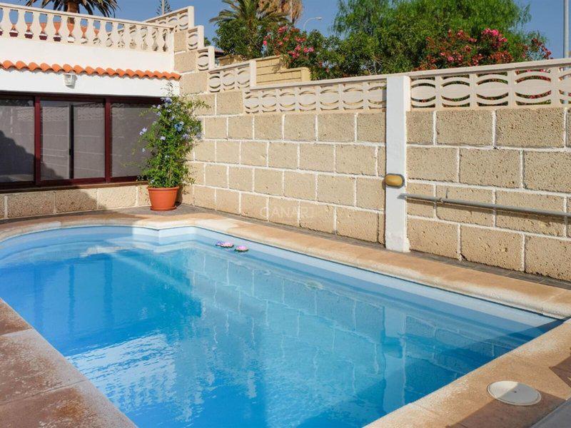 A32B9CCB8DDF343B7044D7A4D4F0B124