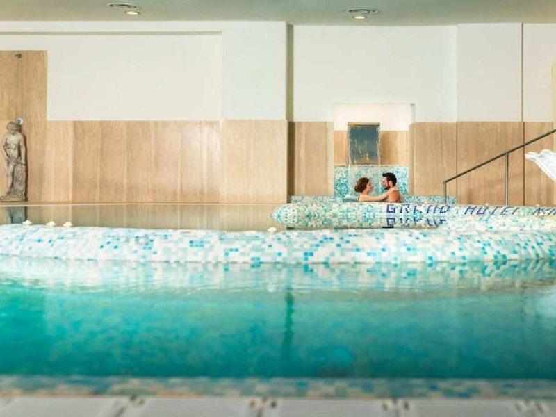 FD2124D16106D951E92F970D956DF99B