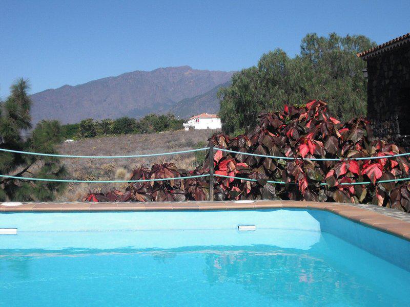 BA8BD5983163AE276DFDA24F3E53D9BD