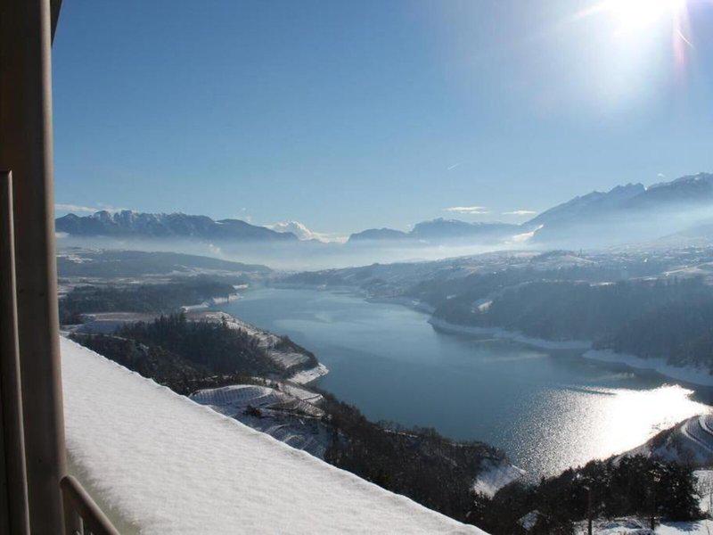 D3FD1A664828F3ECF5F98C23008C304C