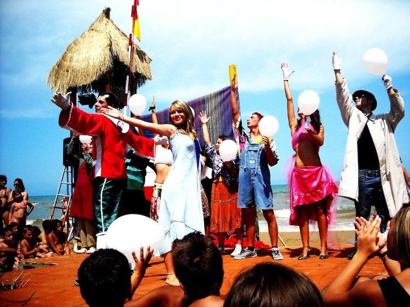 77B1AACFD2FE028E9BD080D53AA51839