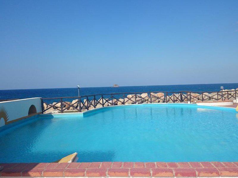 20974A74D8258F0E1709D1D5ED31EC34