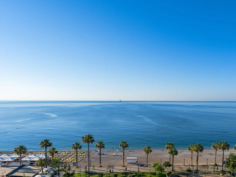 BB9E5F98DF86447DD15C0574BBDB4F5A