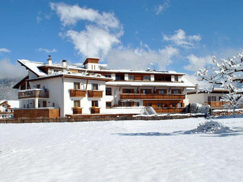 4E271E1F48C18F86677FC4C38A9D8745