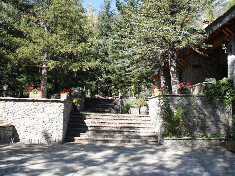 1633202A8681BB648194E38F9208E25C