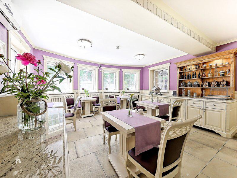 5F5FAD9D6E05FAAD9449C0B98181D69B