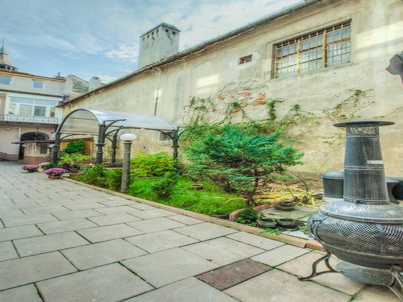 EF856F2E6233D40A5A6BD0357BD2E7A9