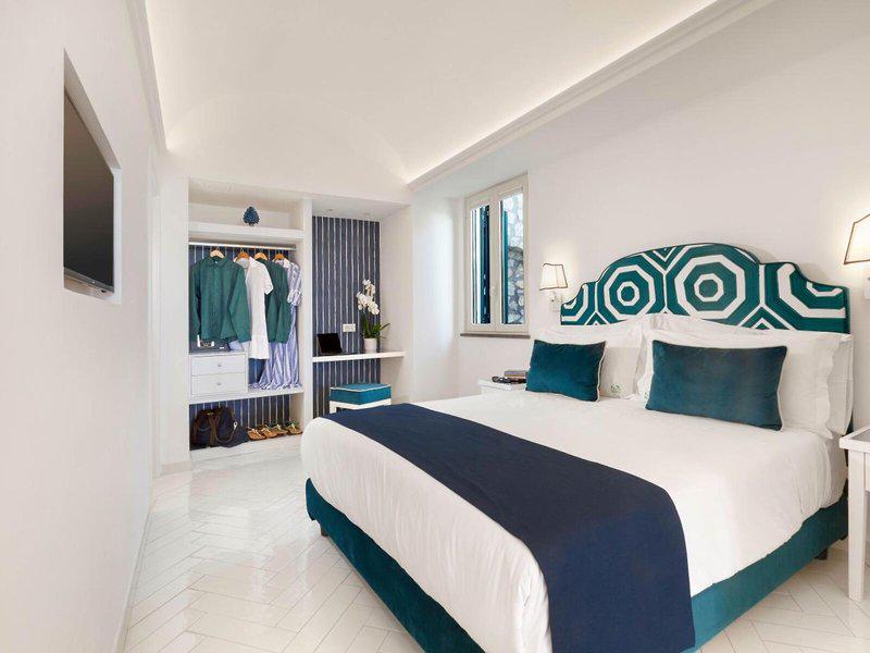 75E0ADE41A8C9D46F4417FB2C1D0AEFE