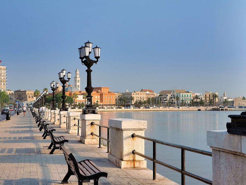 83EAF3488700E57D937D706E132BEAEA