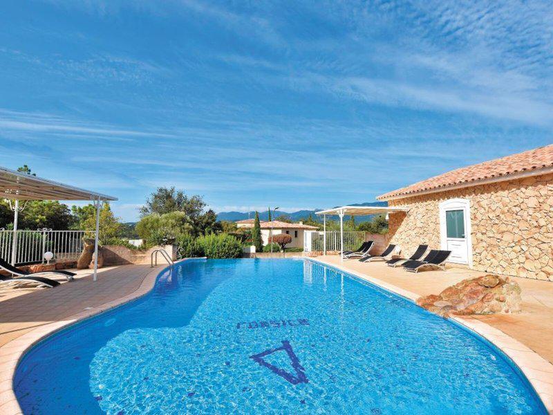 F12AF5EDC52F509C613F781E59CEBF8B