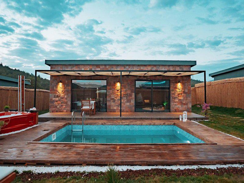 9EC83192E3B8570A5F3582A920213E4C