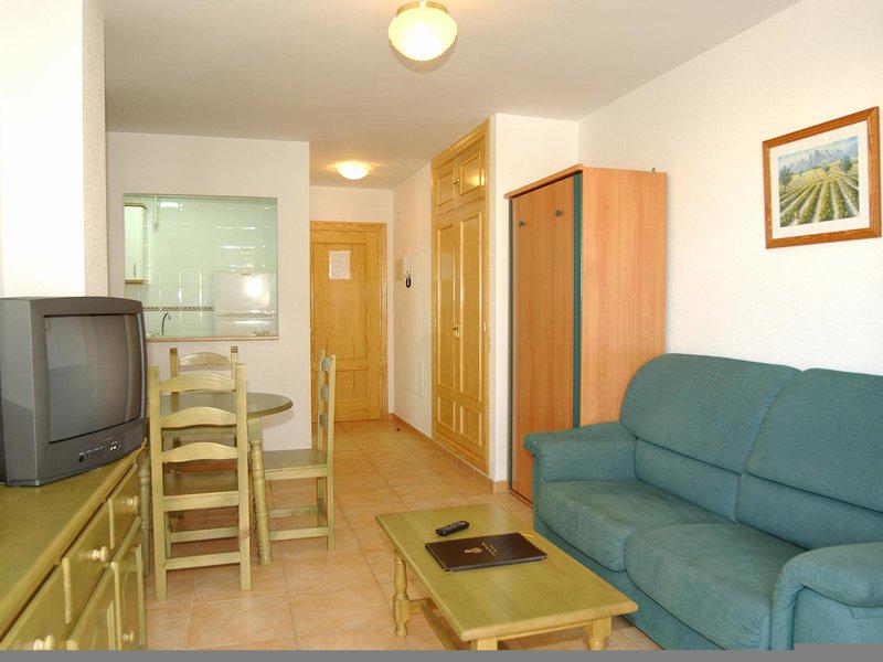 01403A0786DF1E2D3F1CFE7F802C7DDD