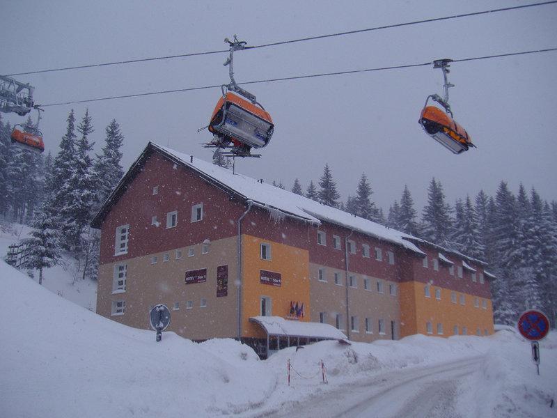 3A8184EA2F1774289B4BDC5FAD619523