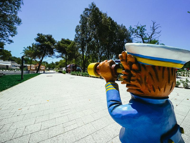 94220A441C0420041C18F38E7400D586