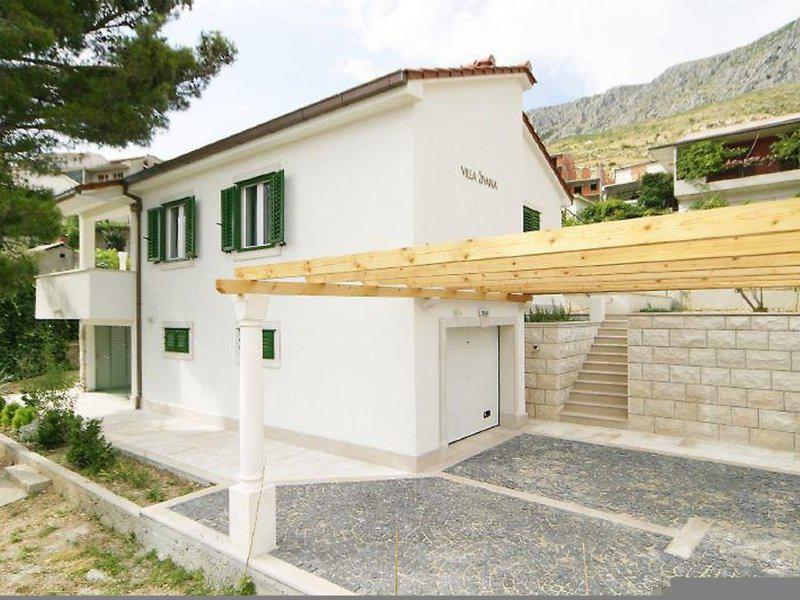 092B863E949116446DB7C1BC3C85760B