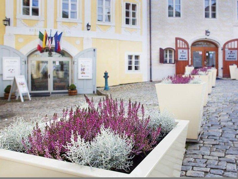 EC8324ED677DD940FB1F870EF5A067D9