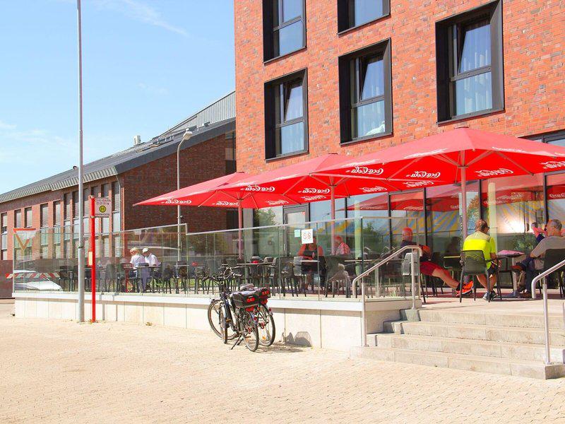 BDF2F1A24692DF68E701BD8B0FC36D71