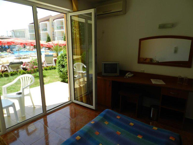 C4E011F24B2375AC0F4C743F79DA3BFD