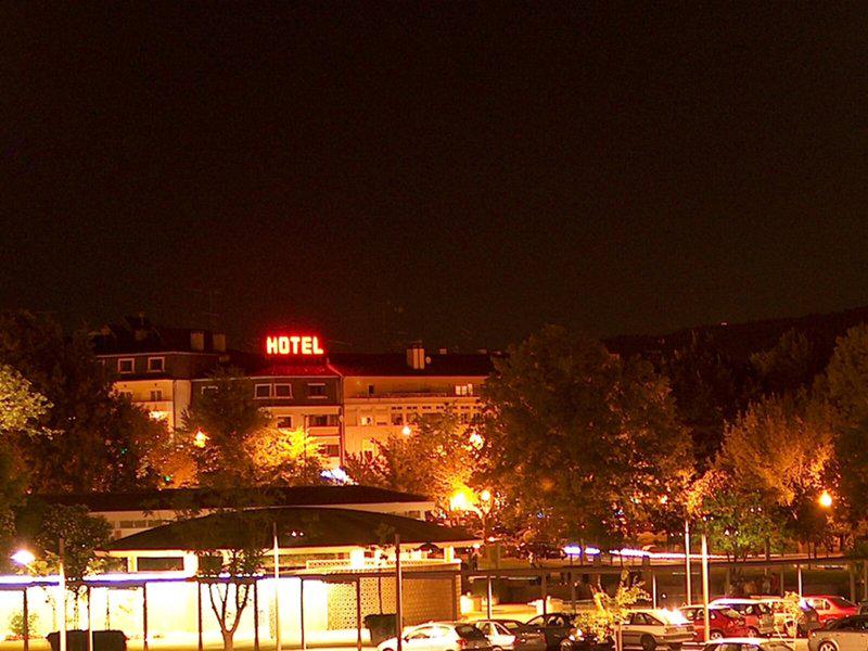 00906A8EEAAF65D0D4552D143F942539