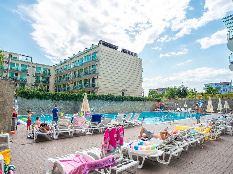 D5D4C4AC28E21E7B141D5D9E8269E91A