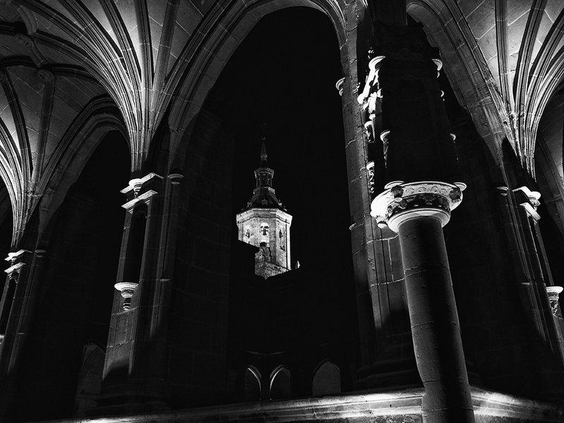 898FD609C437B41FA23B8C52DD85BEDF