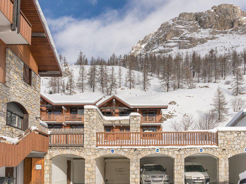 C480D787EF57021F3B82810FDD9DB801