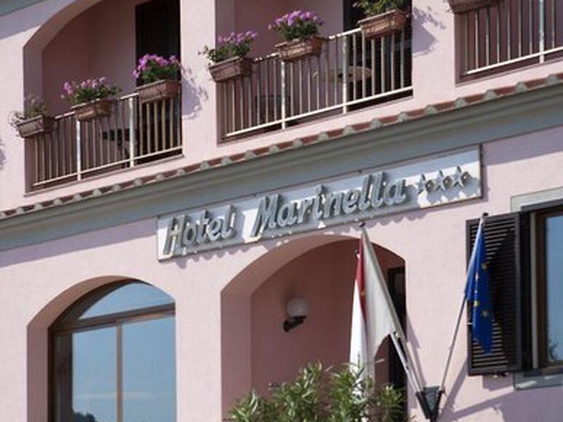 43A9DBA49F155FF6121E1E106D2E52ED