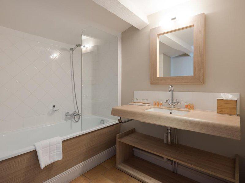 F2564B2759D196C8394DC1F6ADB1A7C8