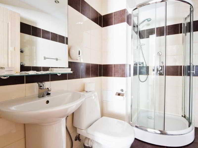 112D0E314300C95ED6C0615A63A0A8DF