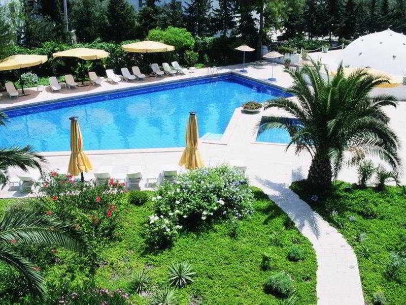 930BB2A8D3A5E92E8DD96C92880F3E1D