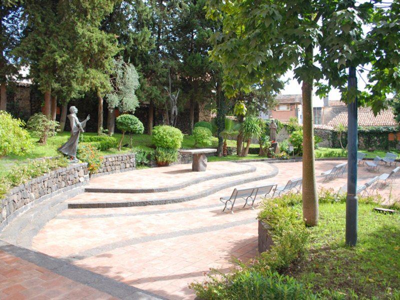 E9E3CA456FB3C54AE9289A4BA2F1A37F