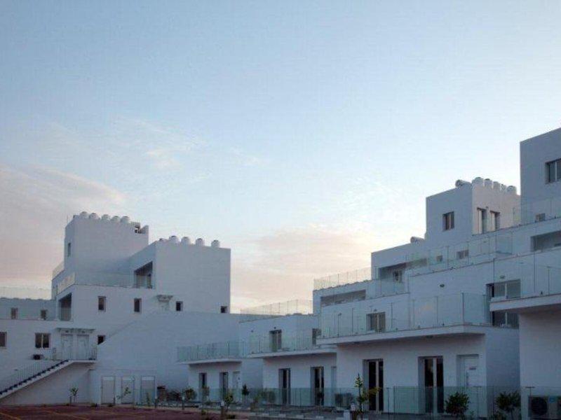 DC4D32ED96EC9D146B18D8CC752490E1