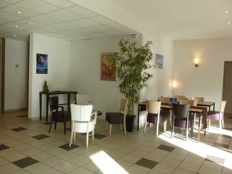 138505F982FB3D1542B41E3B288B429A