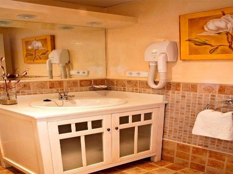 7E336639C43B65F8BAA3A7A6F49BCF6E