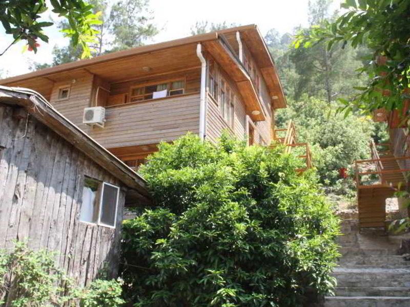 0408323C2AC190632636ED3CB4DD46B2