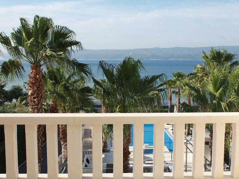 5F1F1394983142F3D25A1E55F133A8B8