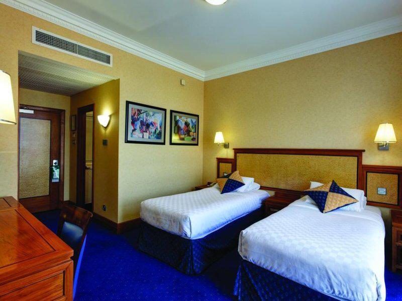 C0EEA5FBD78C73227C9FB9B228211AB8