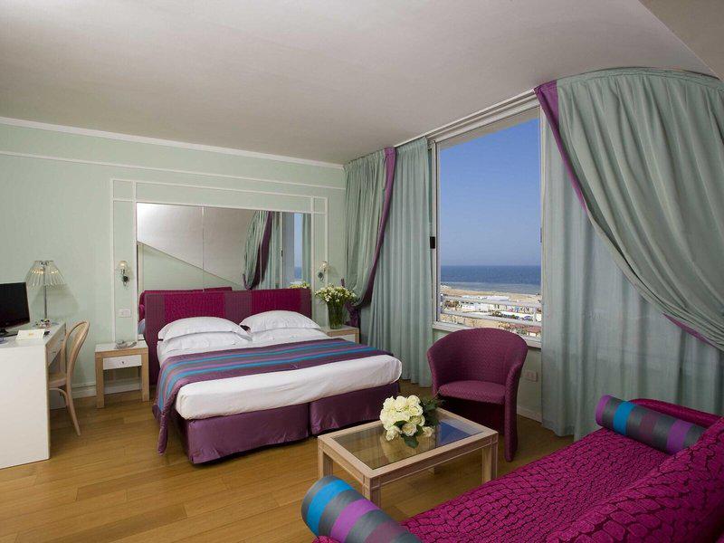 B3A573B23F40B6476B036324FC5E2B88