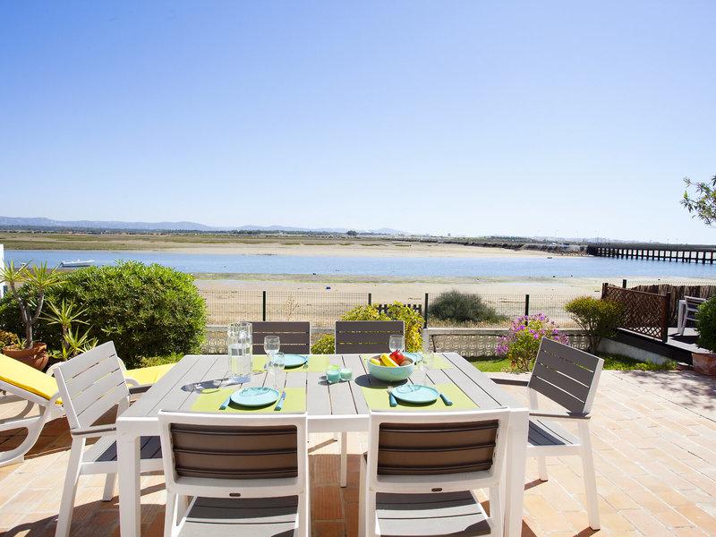 9B3E3C56968CAB1540329097CC778F7E